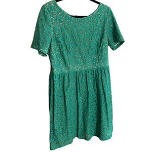 Adorable Green Lace Mid-Sleeve Dress // Cynthia Rowley Size 14